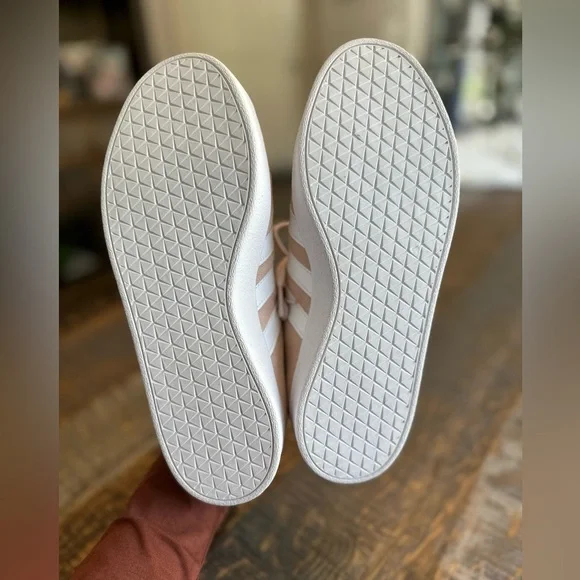 Adidas Women's VL Court 2.0 Suede Size 8 Pink/White Sneaker - Picture 7 of 9